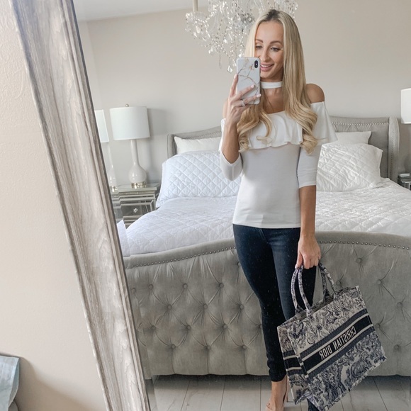 LAST 3!!! Off The Shoulders White Sleeve Blouse - Picture 2 of 13